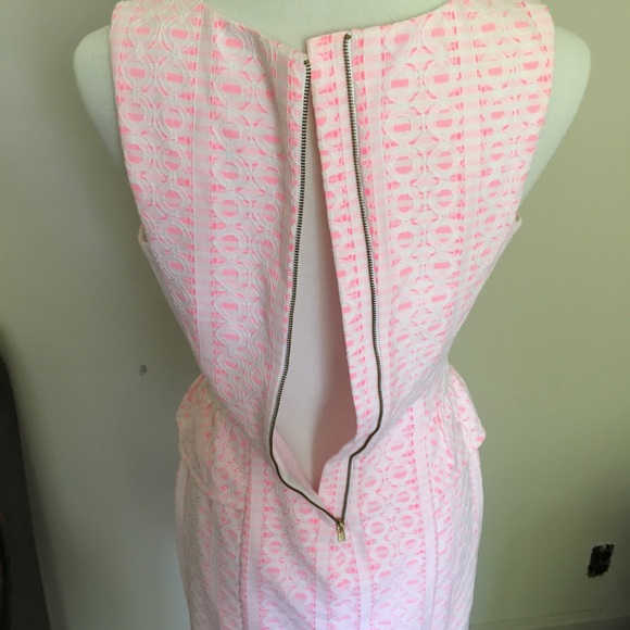 🎉 Lilly Pulitzer Embroidered Mini Peplum Dress - Picture 6 of 8